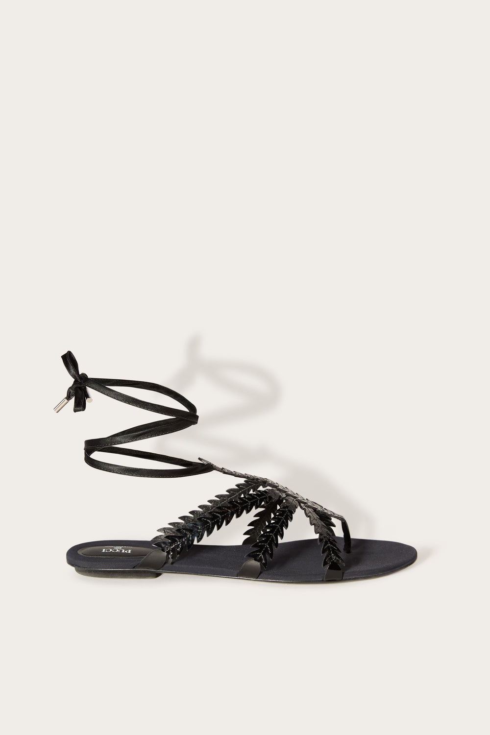 Feather-Embellished Sandals
WOMAN Pucci