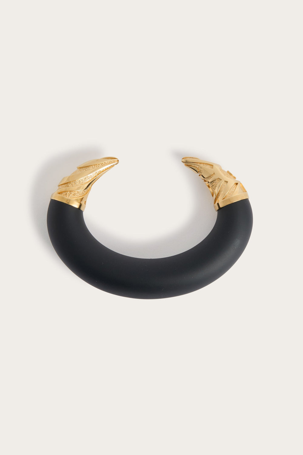 Horn-Shaped Bangle
WOMAN Pucci
