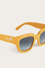 Pucci Fishtail Square Sunglasses
WOMAN Pucci