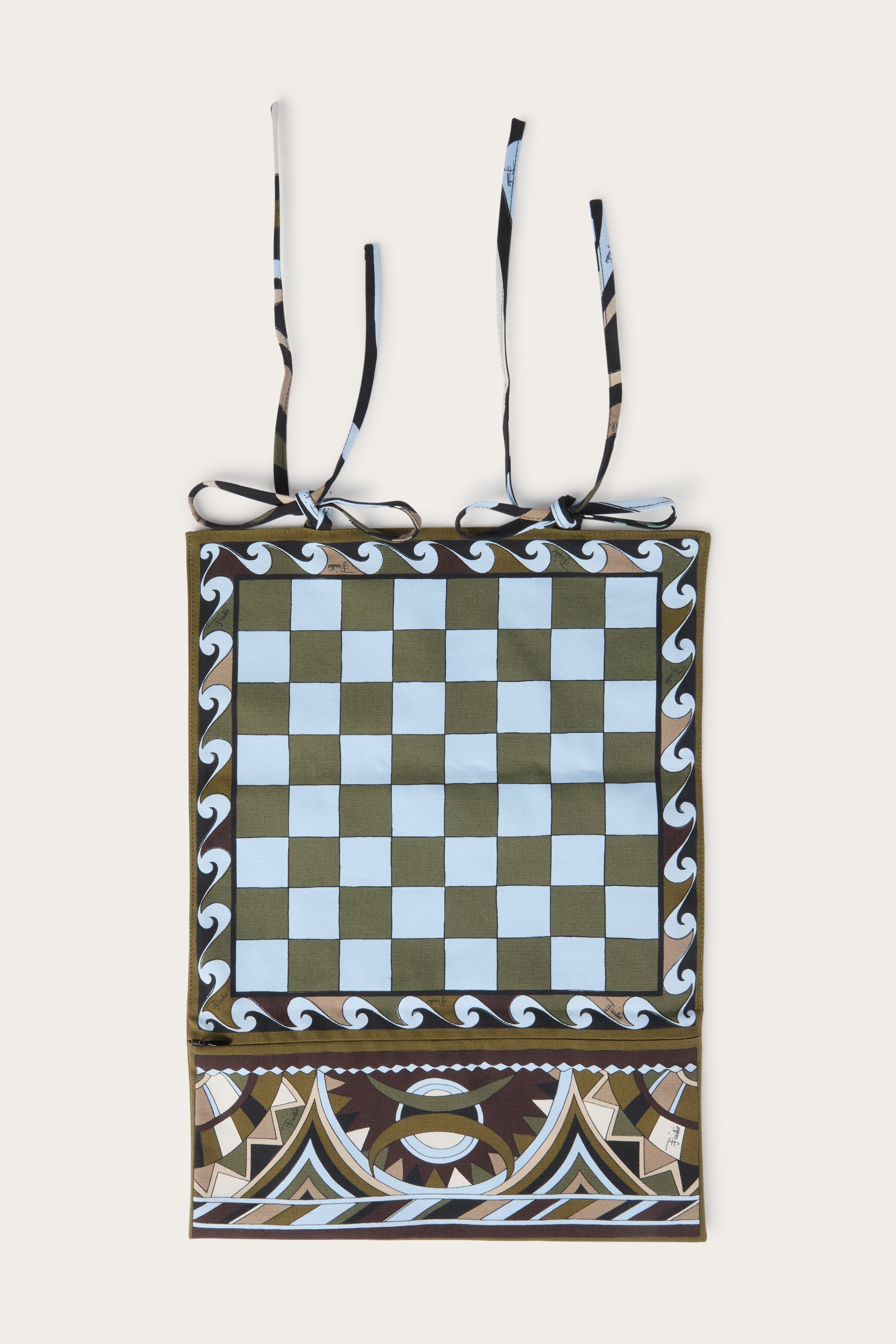 Vivara Print Travel Chess Set
  Pucci