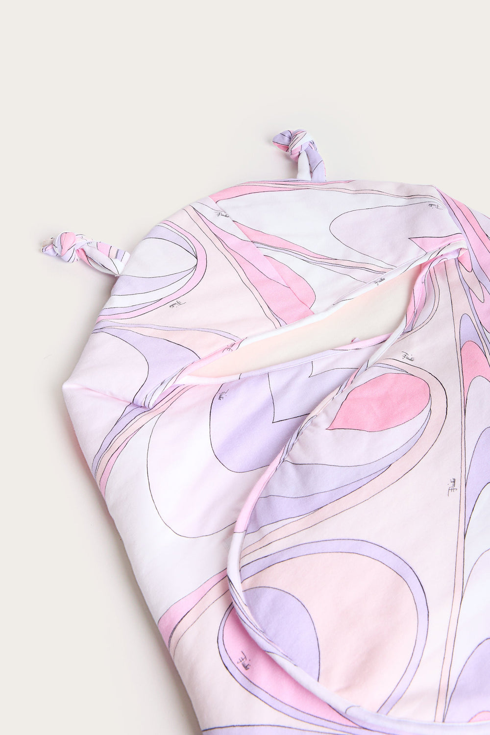 Onde Print Baby Nest
  Pucci