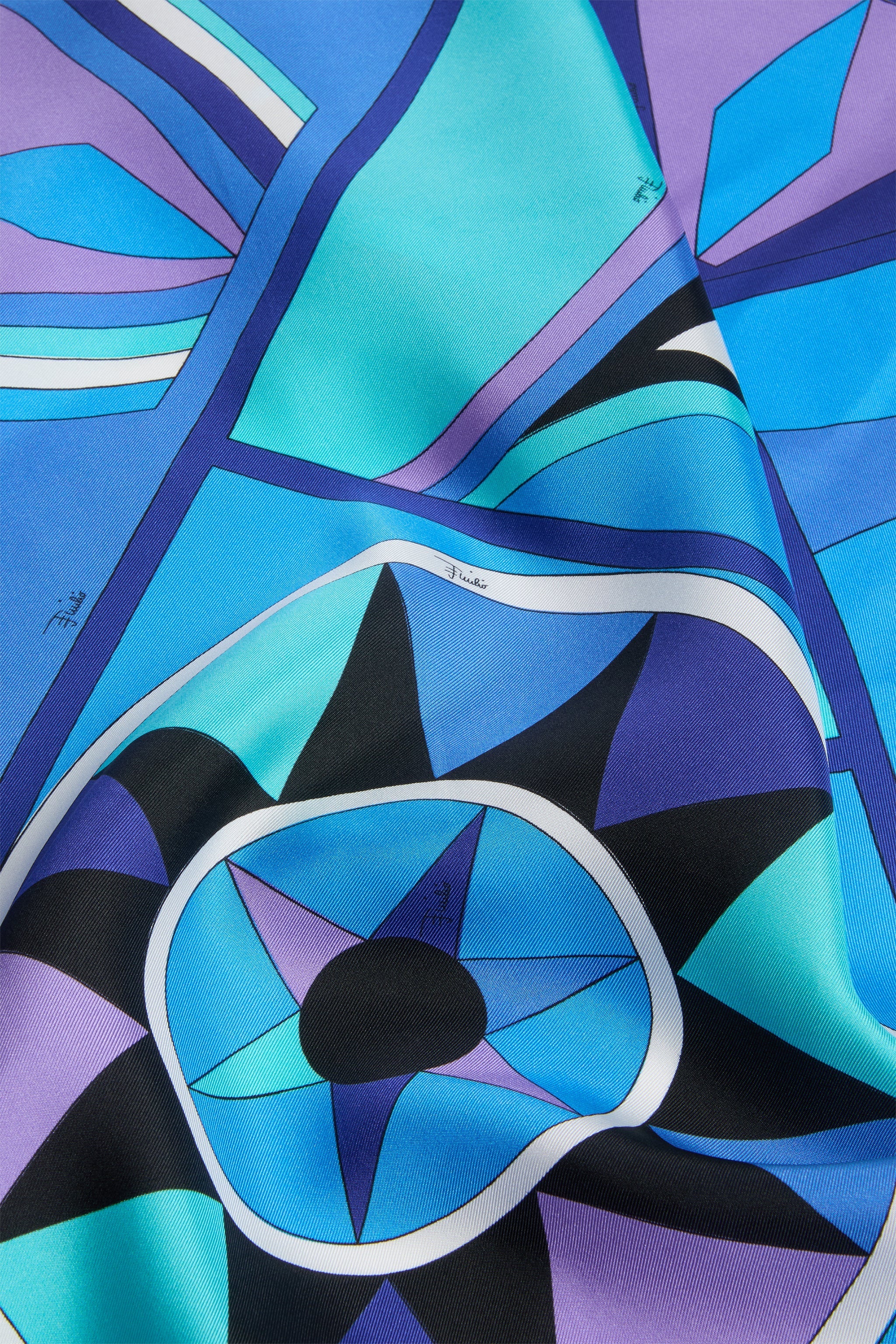 Bongo Print Silk Carre
 WOMAN Pucci