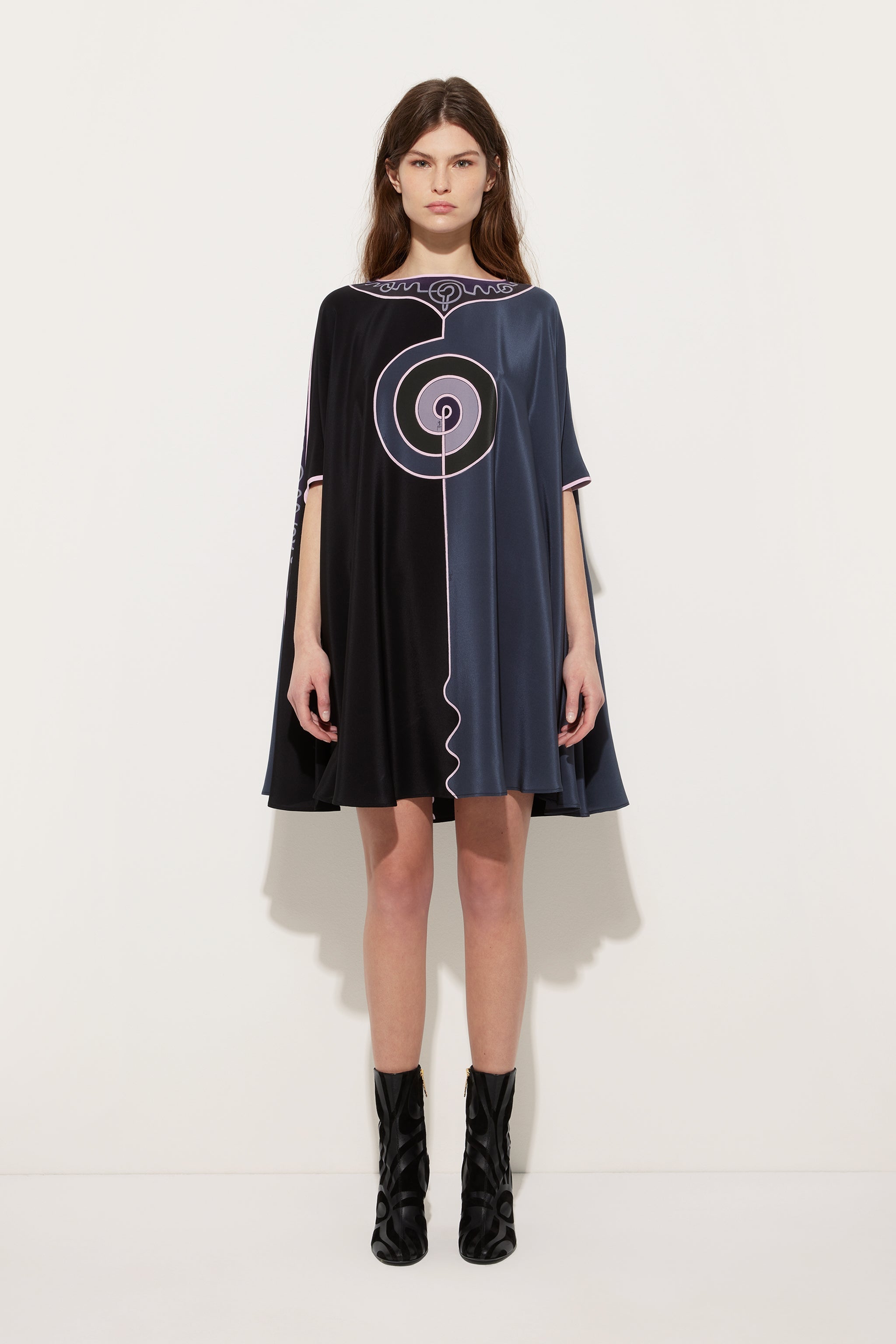 Astro Print Cape Dress
 WOMAN Pucci