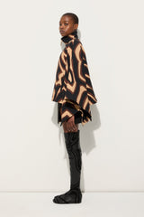 Labirinto Print Grand Poudre Cape
 WOMAN Pucci