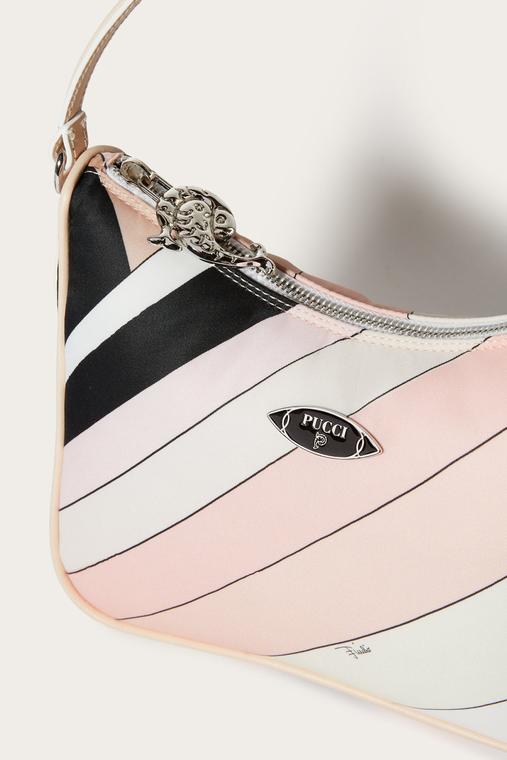 Yummy Shoulder Bag
 WOMAN Pucci