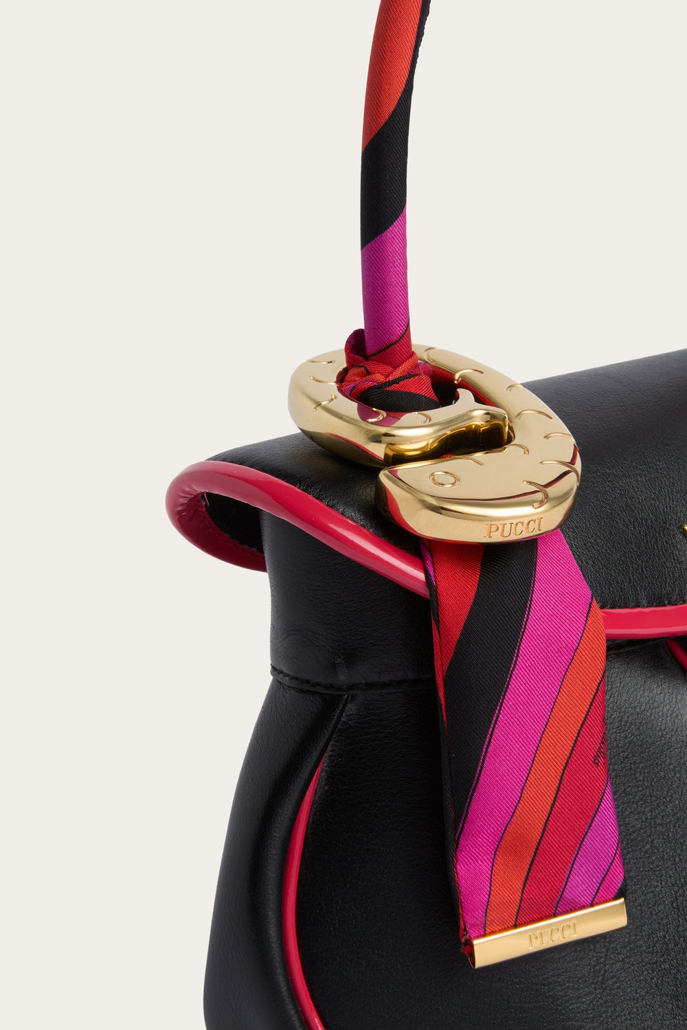 Fish Bag Holder
 WOMAN Pucci