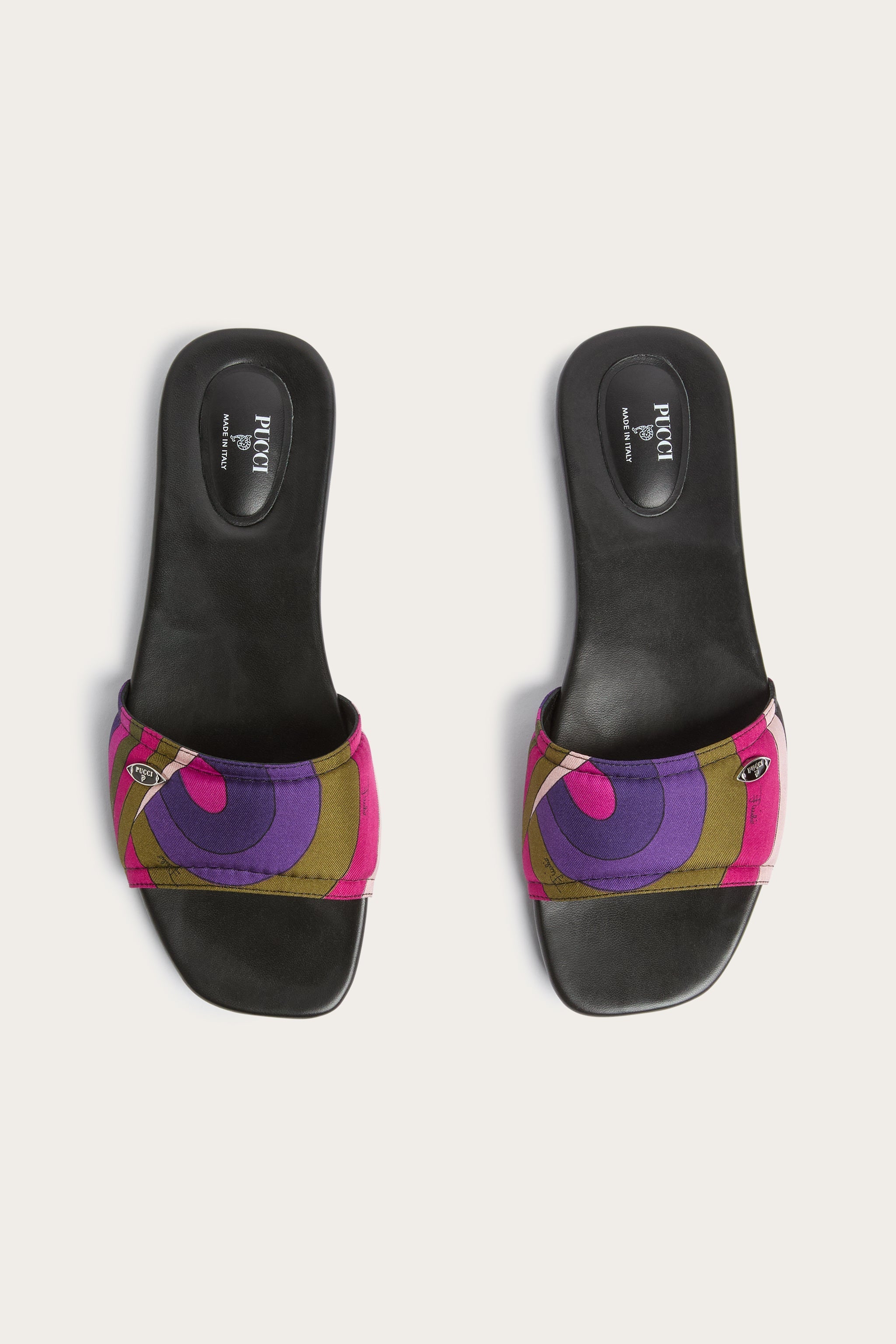 Yummy Sandals
 WOMAN Pucci