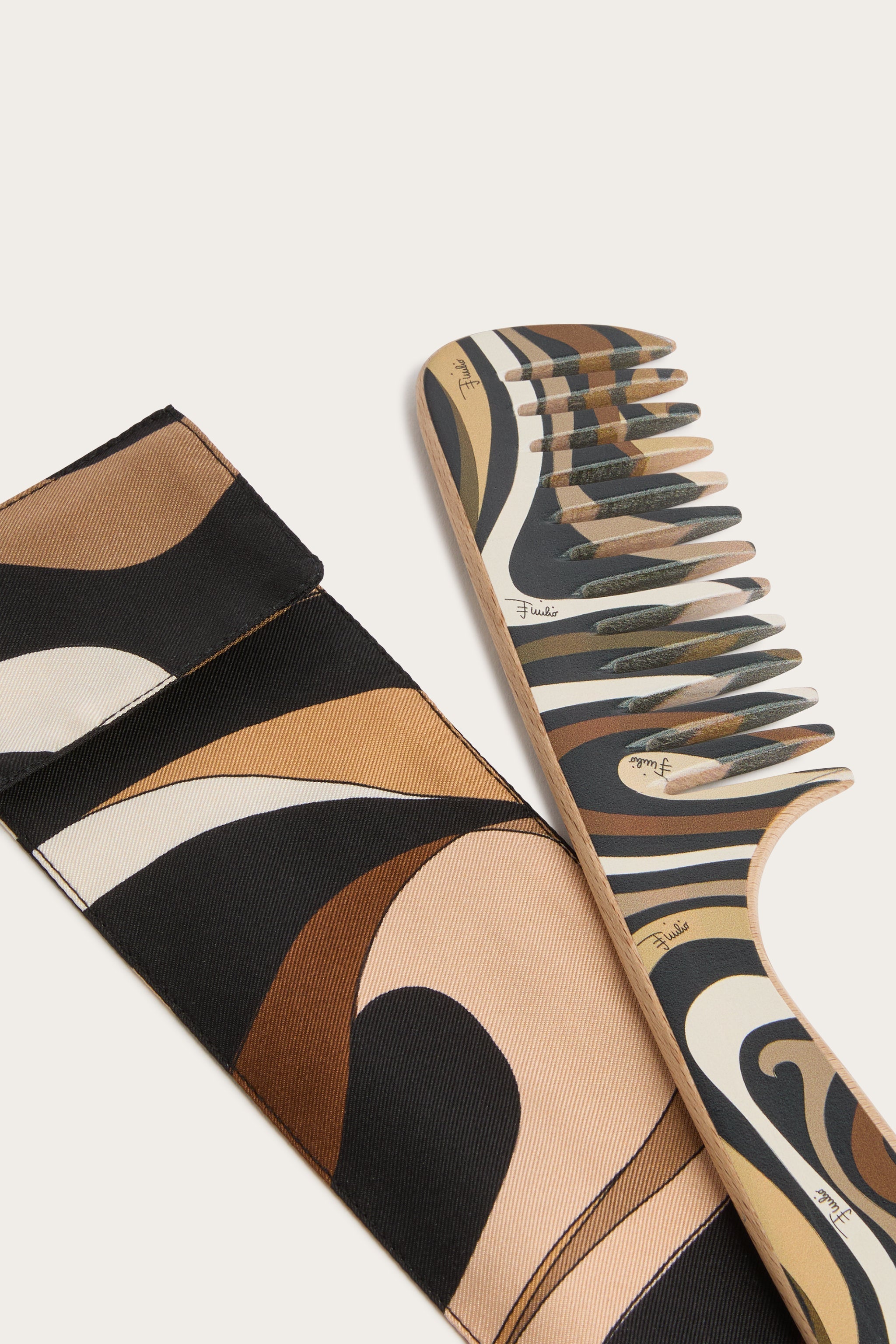 Comb with Marmo Print Case
 WOMAN|LIFESTYLE Pucci