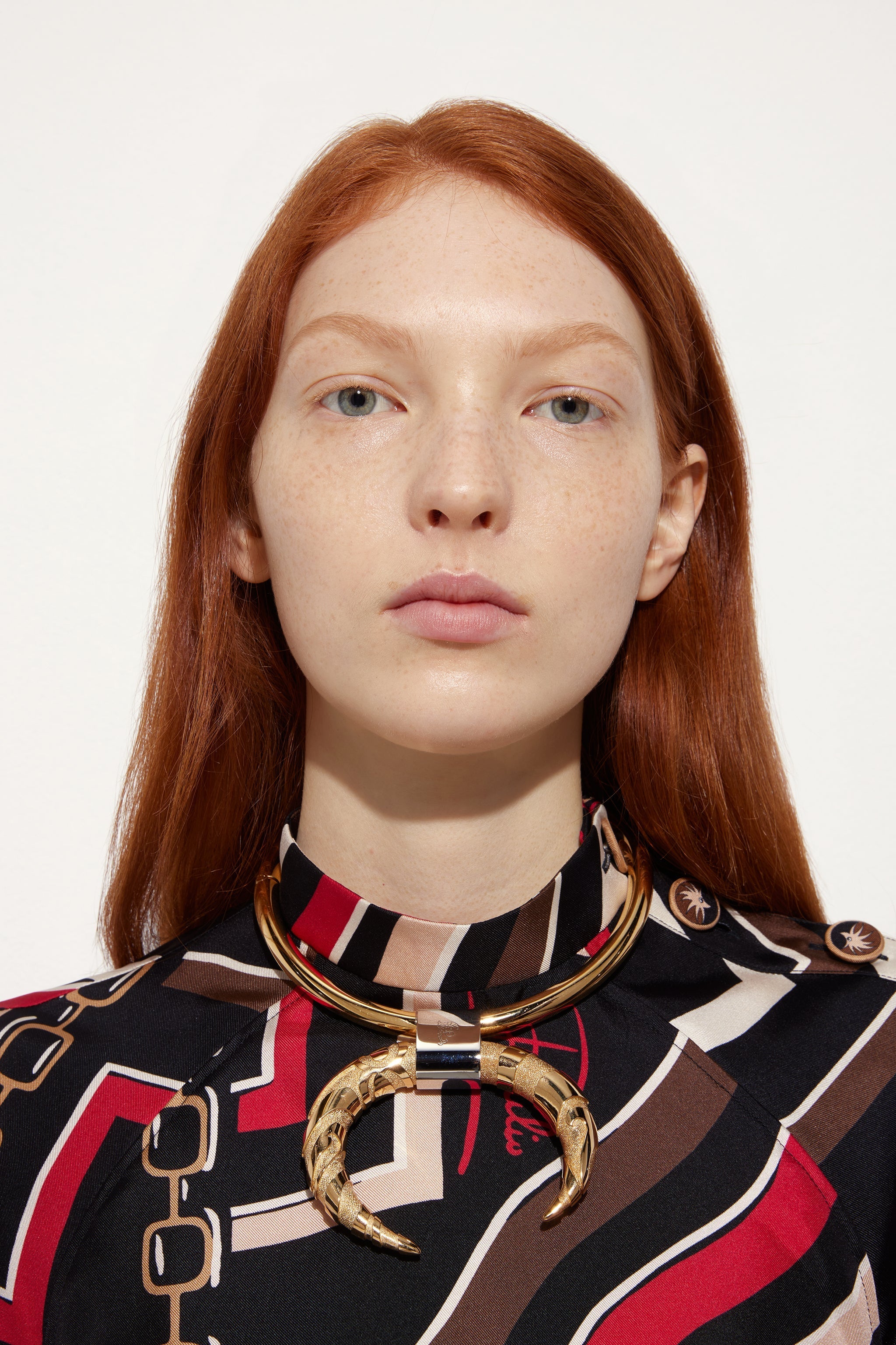 Horn Necklace with Marmo Texture
 WOMAN Pucci