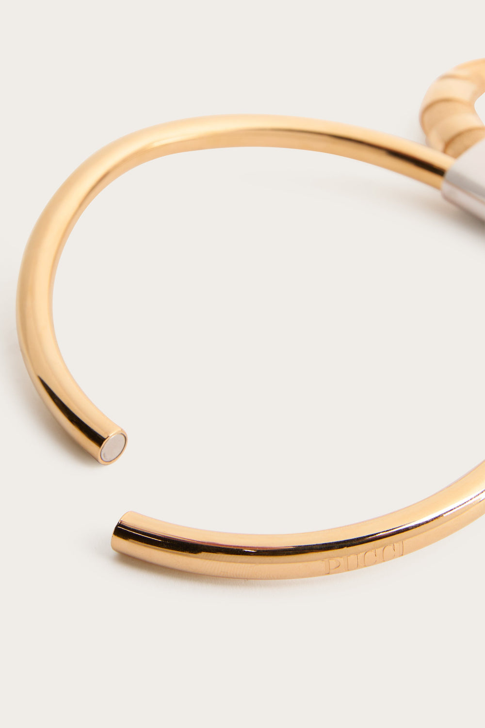 Horn Necklace with Marmo Texture
 WOMAN Pucci