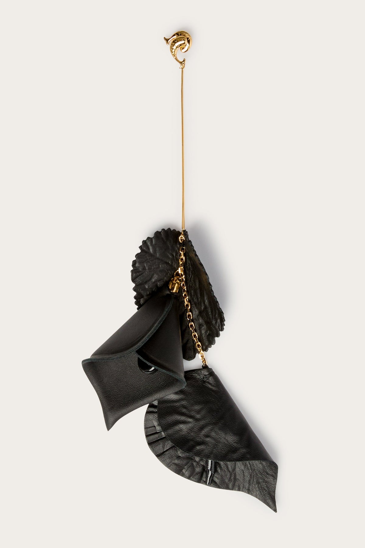 Mono Earring with Leather Flowers
 WOMAN Pucci
