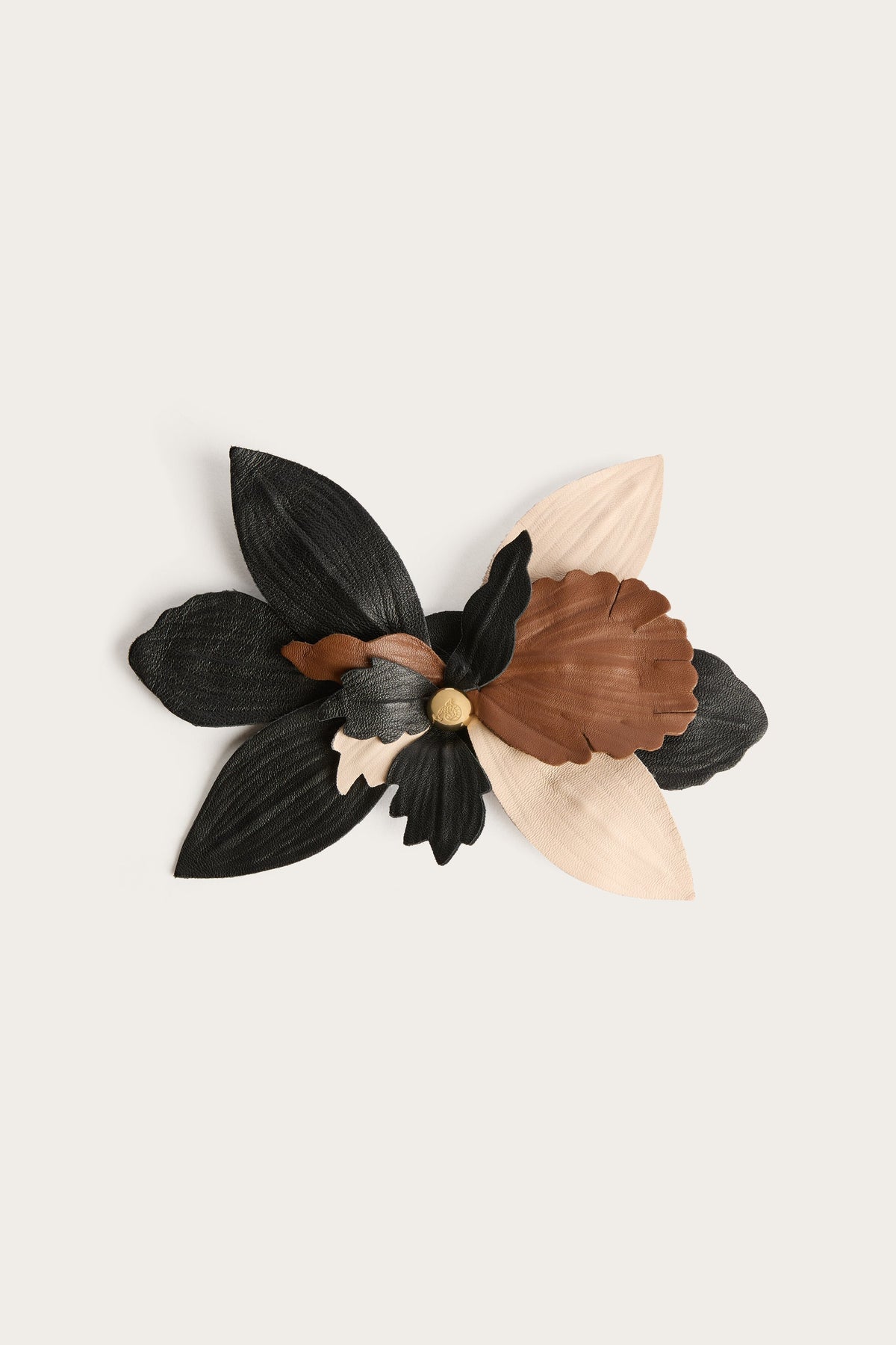 Leather Flower Brooch
 WOMAN Pucci