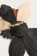 Leather Flower Brooch
 WOMAN Pucci
