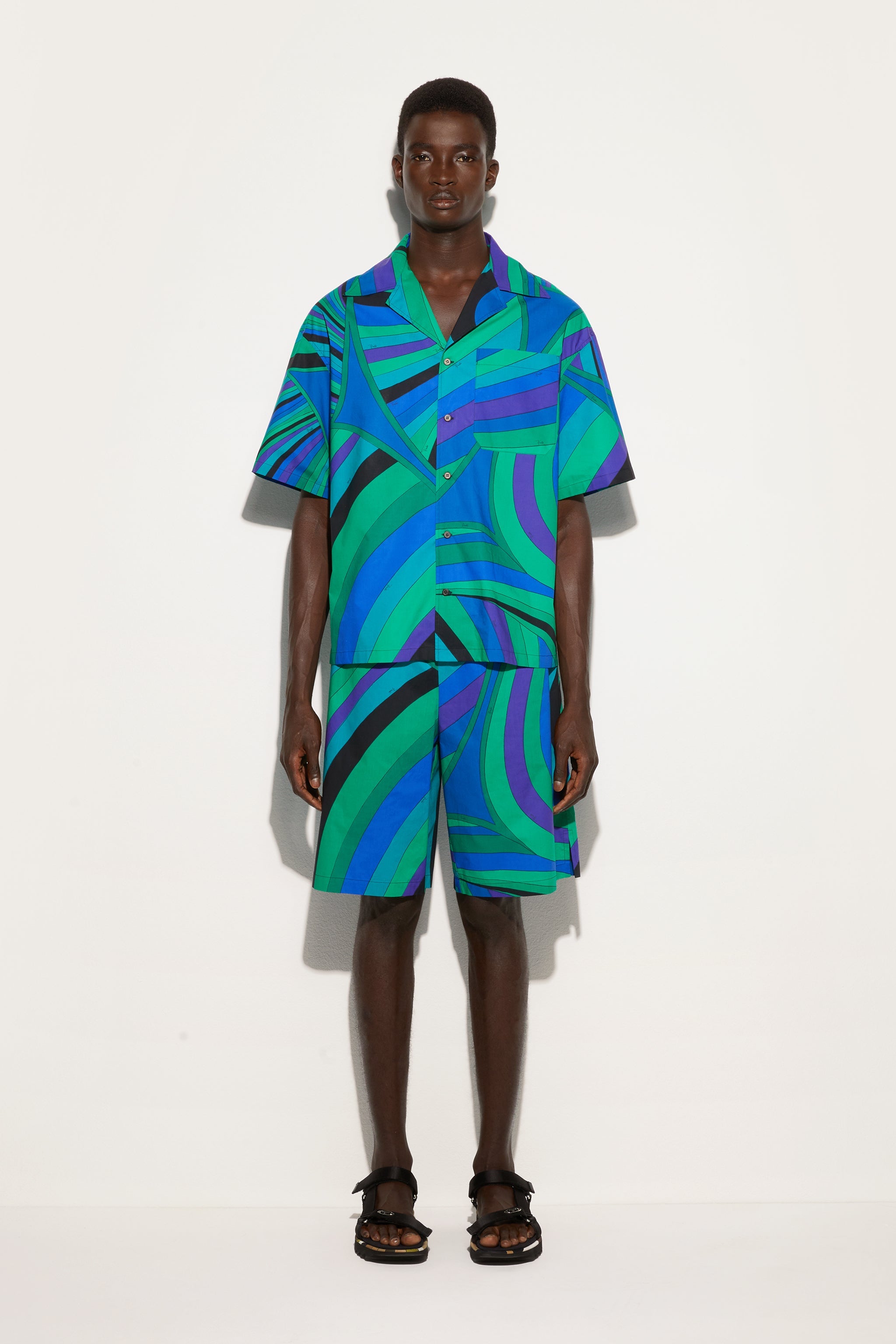 Iride Print Shorts
  Pucci