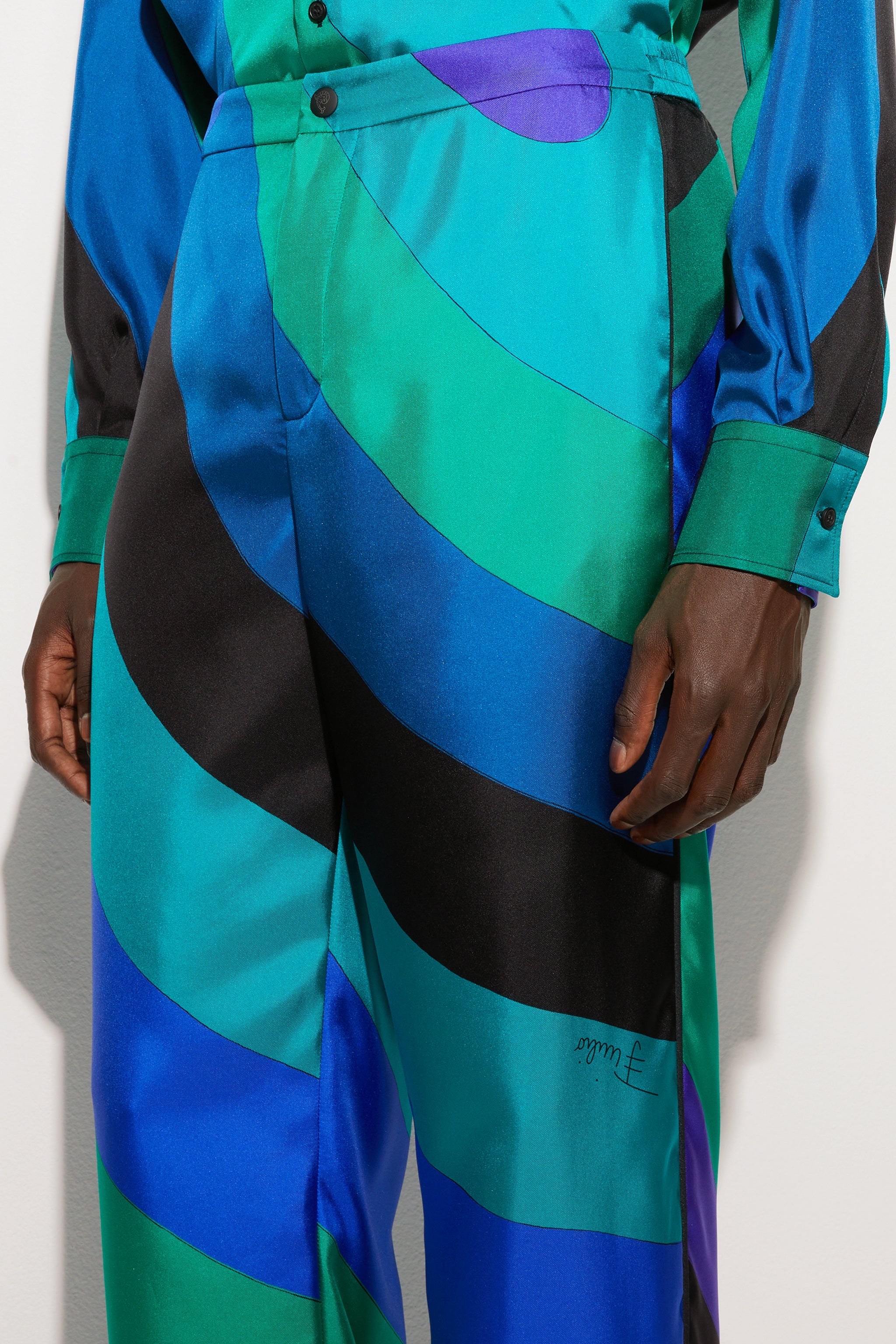Iride Print Silk Twill Pants
  Pucci