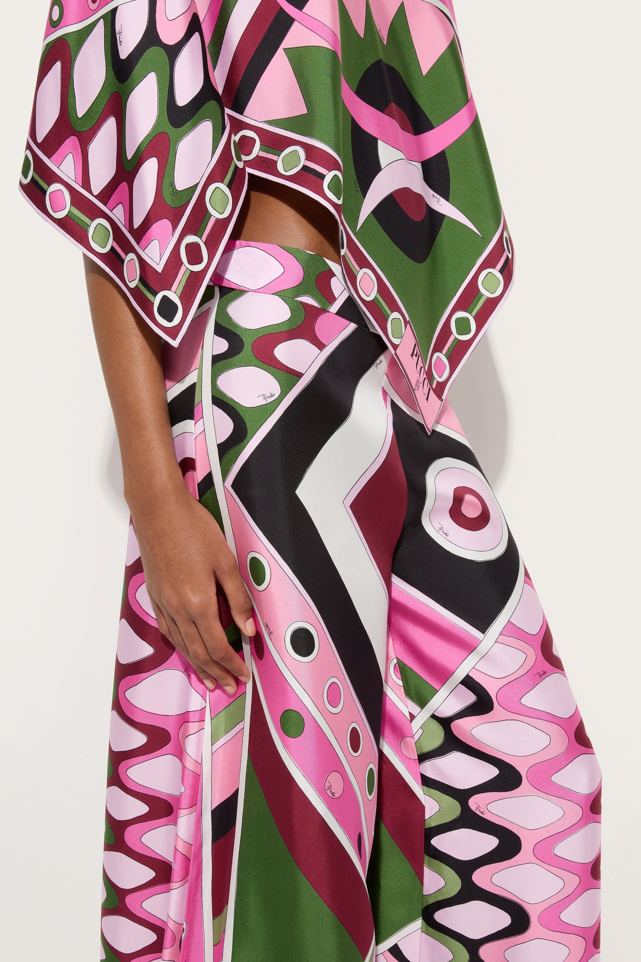 Vivara Print Cape Blouse
 WOMAN Pucci