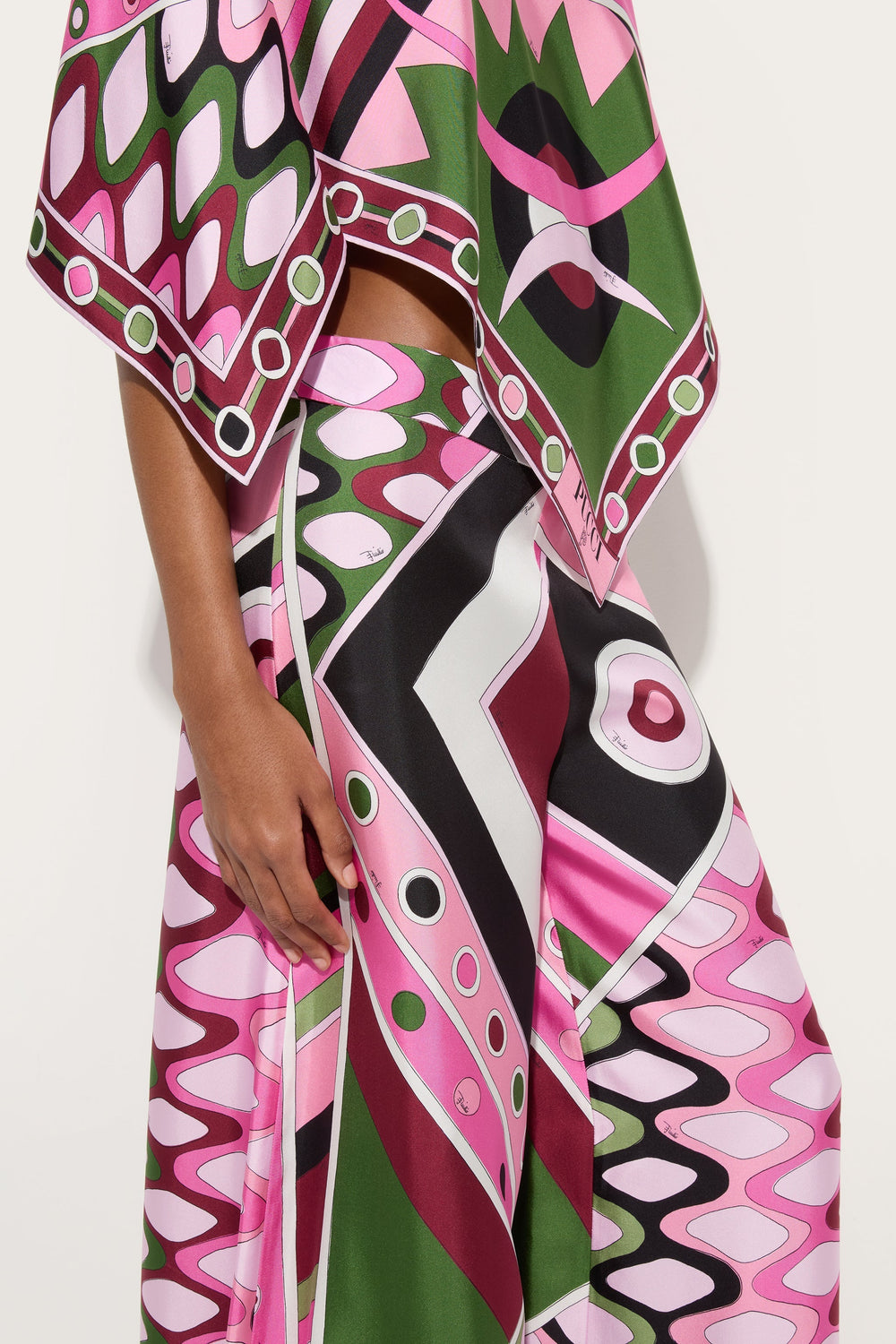 Vivara Print Cape Blouse
 WOMAN Pucci