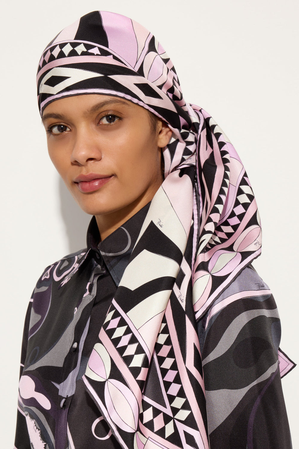 Collane Print Triangle Silk Scarf
 WOMAN Pucci