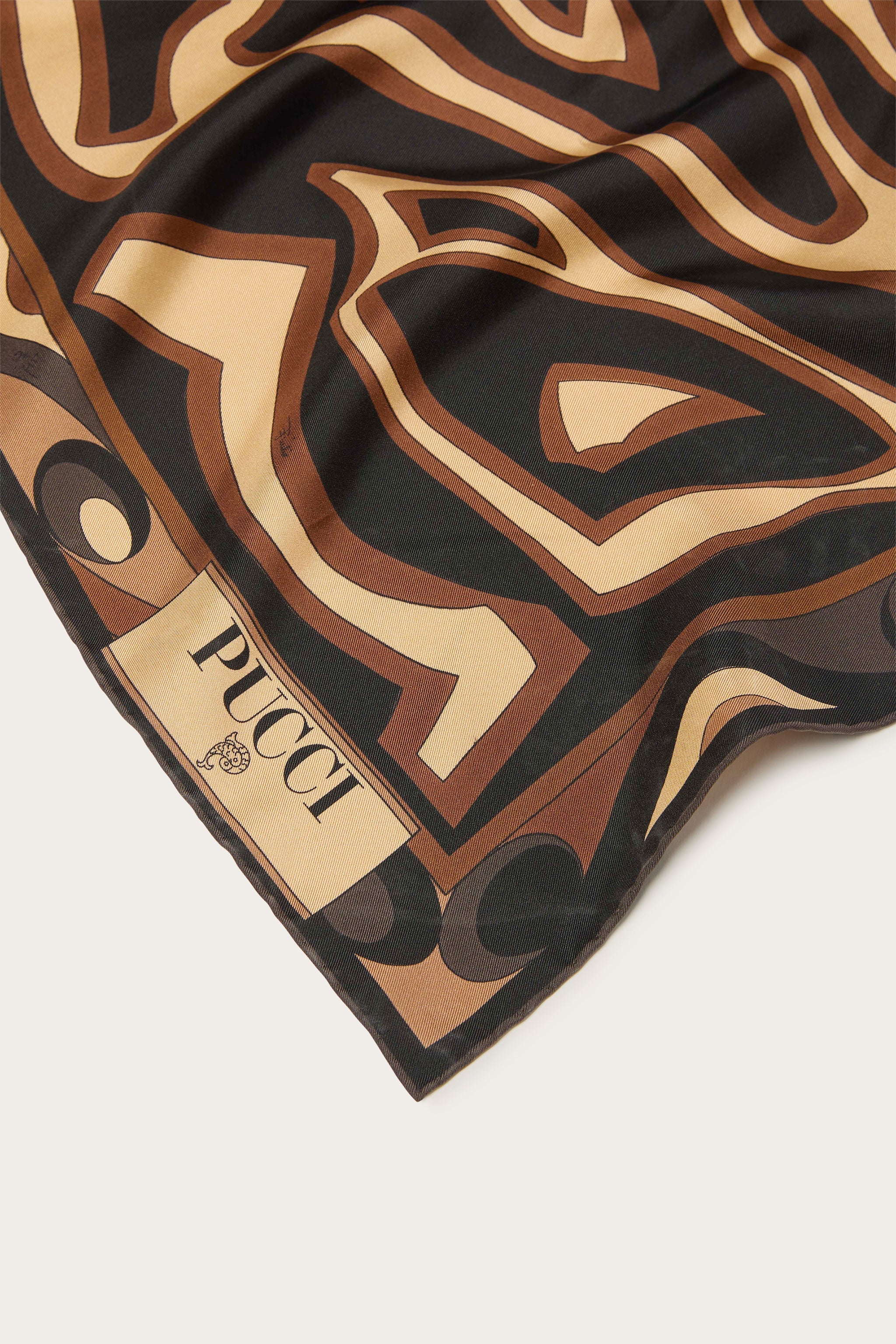 Labirinto Print Silk Carre
 WOMAN Pucci