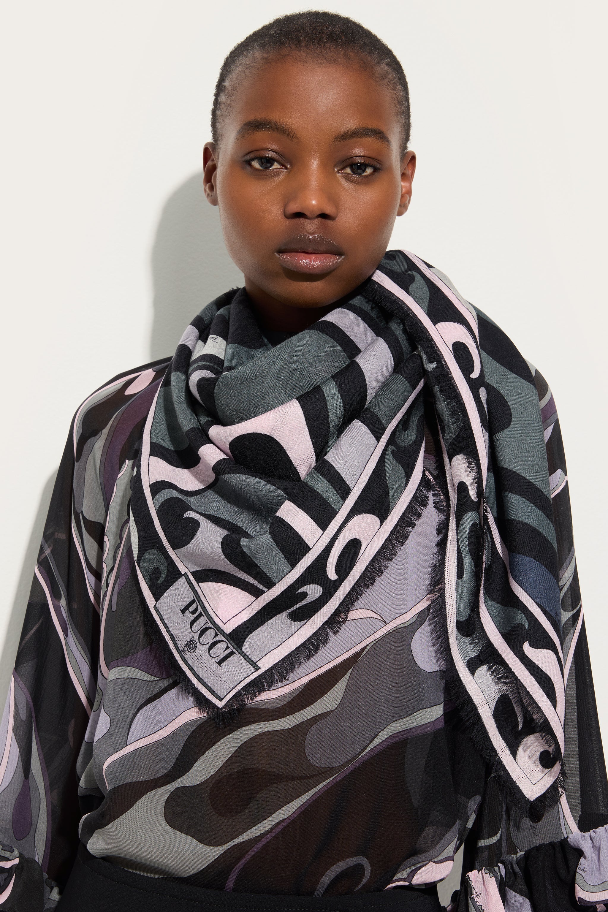Marmo Print Pashmina
 WOMAN Pucci
