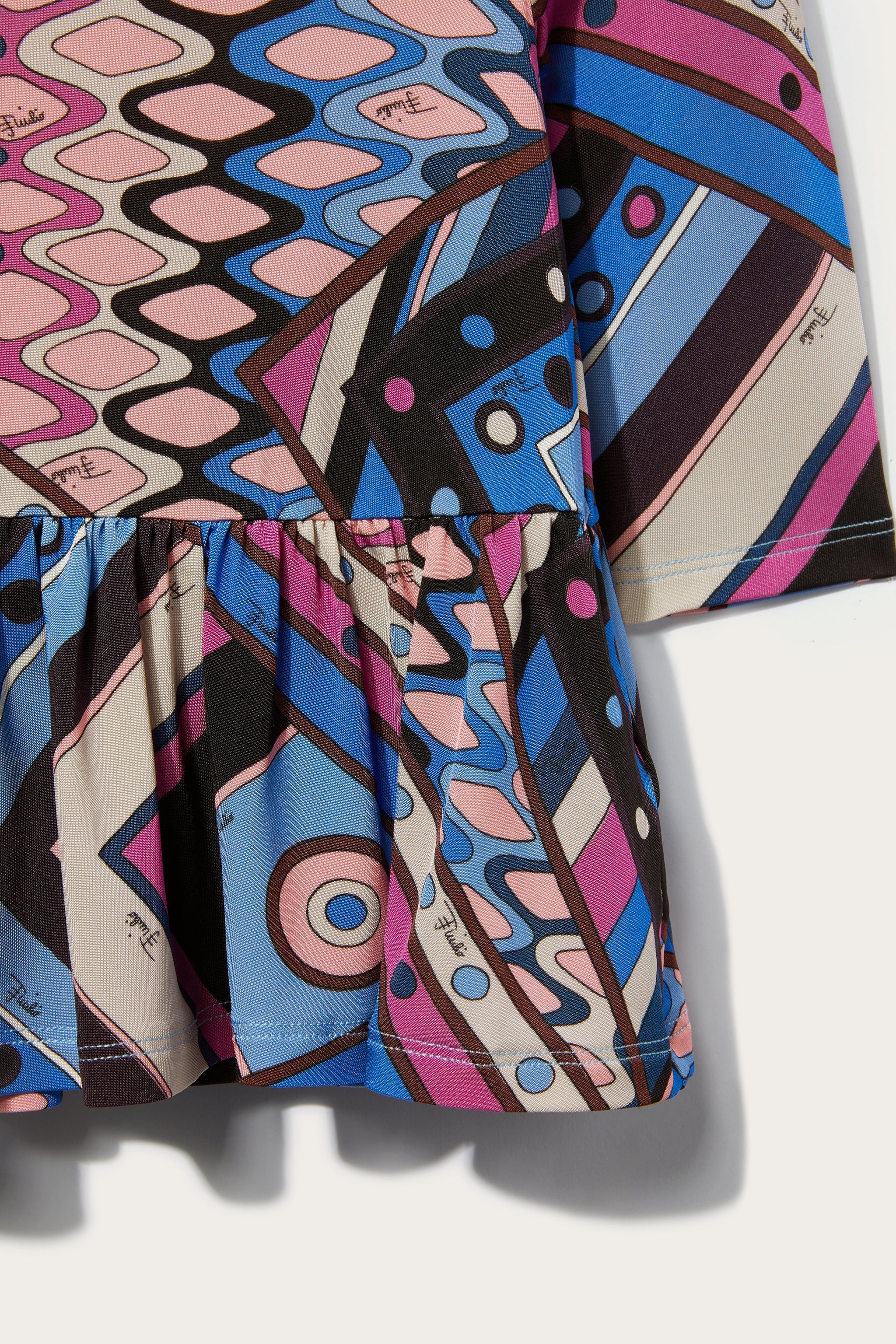 Vivara-Print Top
  Pucci